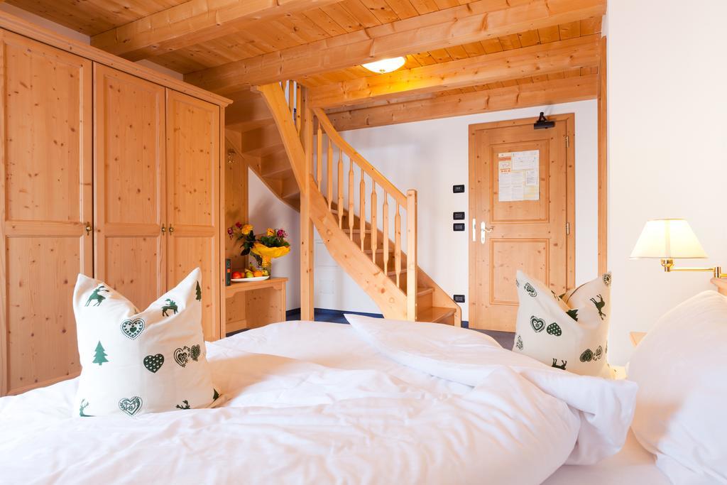 Nature Wellness Hotel Renato Vigo di Fassa Ruang foto