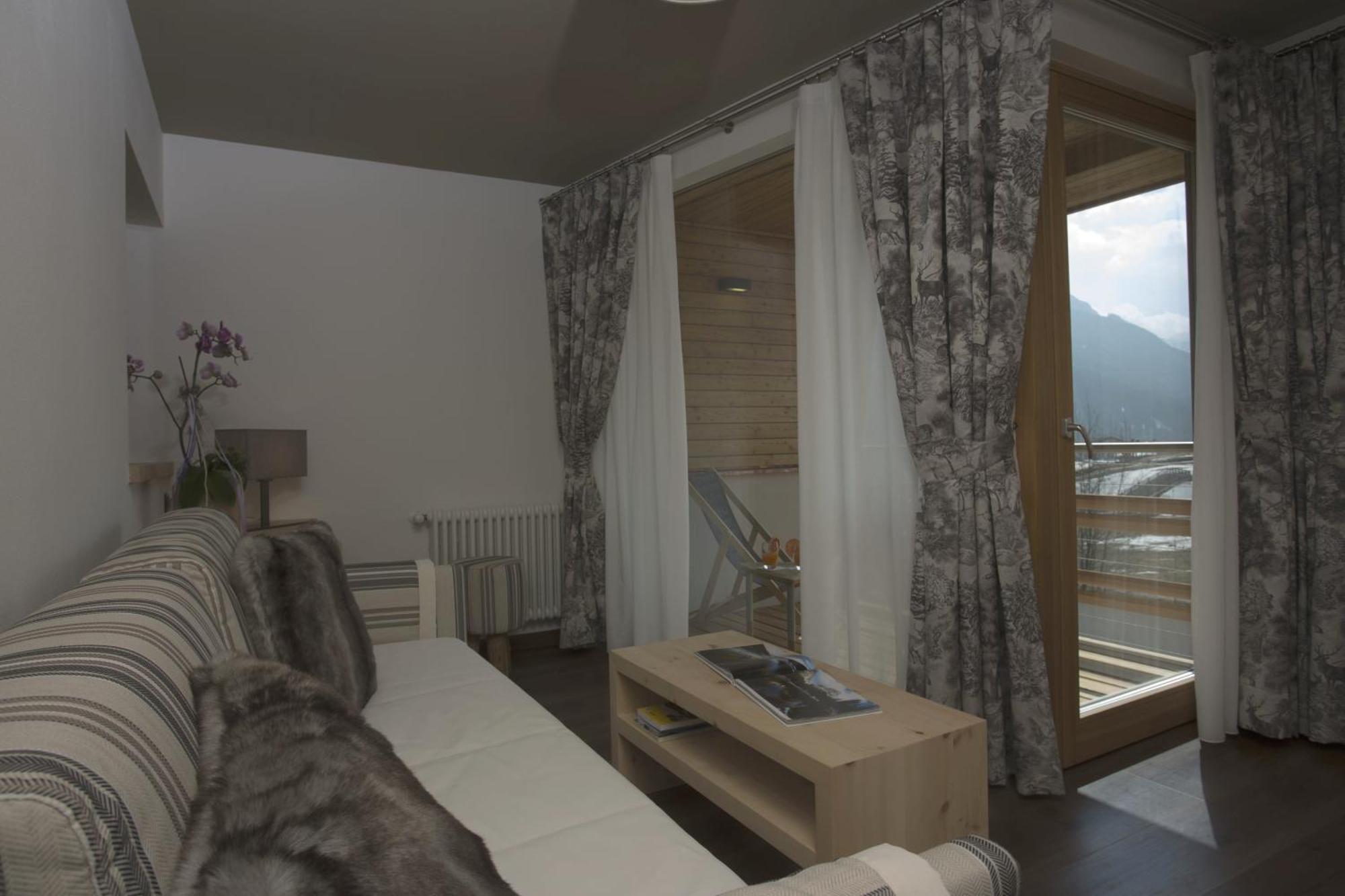 Nature Wellness Hotel Renato Vigo di Fassa Ruang foto