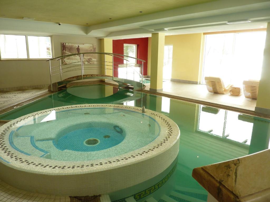 Nature Wellness Hotel Renato Vigo di Fassa Bagian luar foto